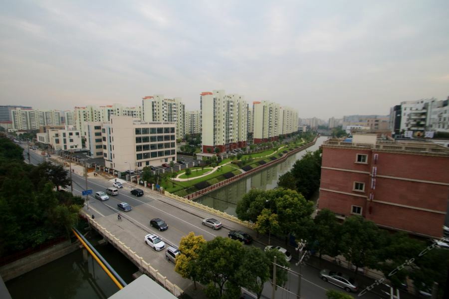 Lavande Hongqiao Airport Wuzhong Road